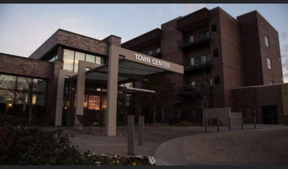 Doug’s at the Pointe | restaurant | 2025 E 71st St, Tulsa, OK 74136, USA | 9184968333 OR +1 918-496-8333