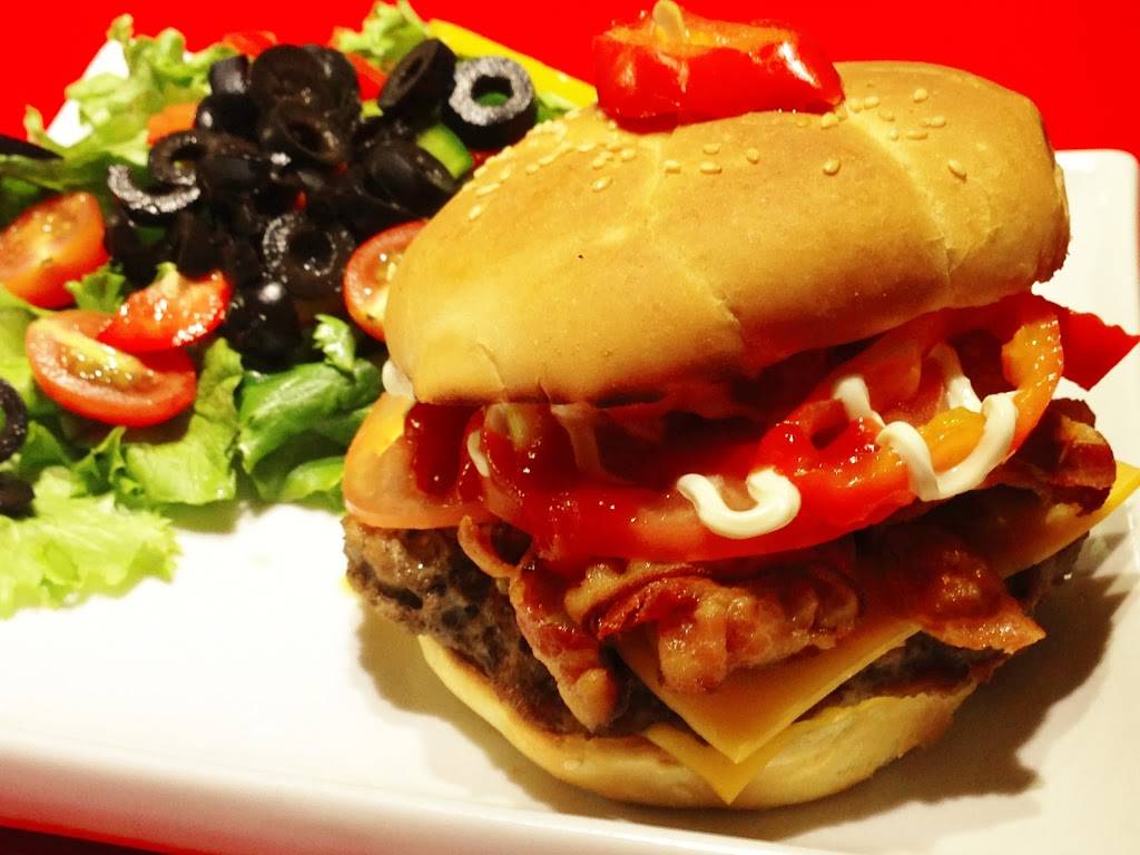 Le Snack Branché | restaurant | 1284 Boulevard Bastien, Québec, QC G2K 1G2, Canada | 4187041616 OR +1 418-704-1616