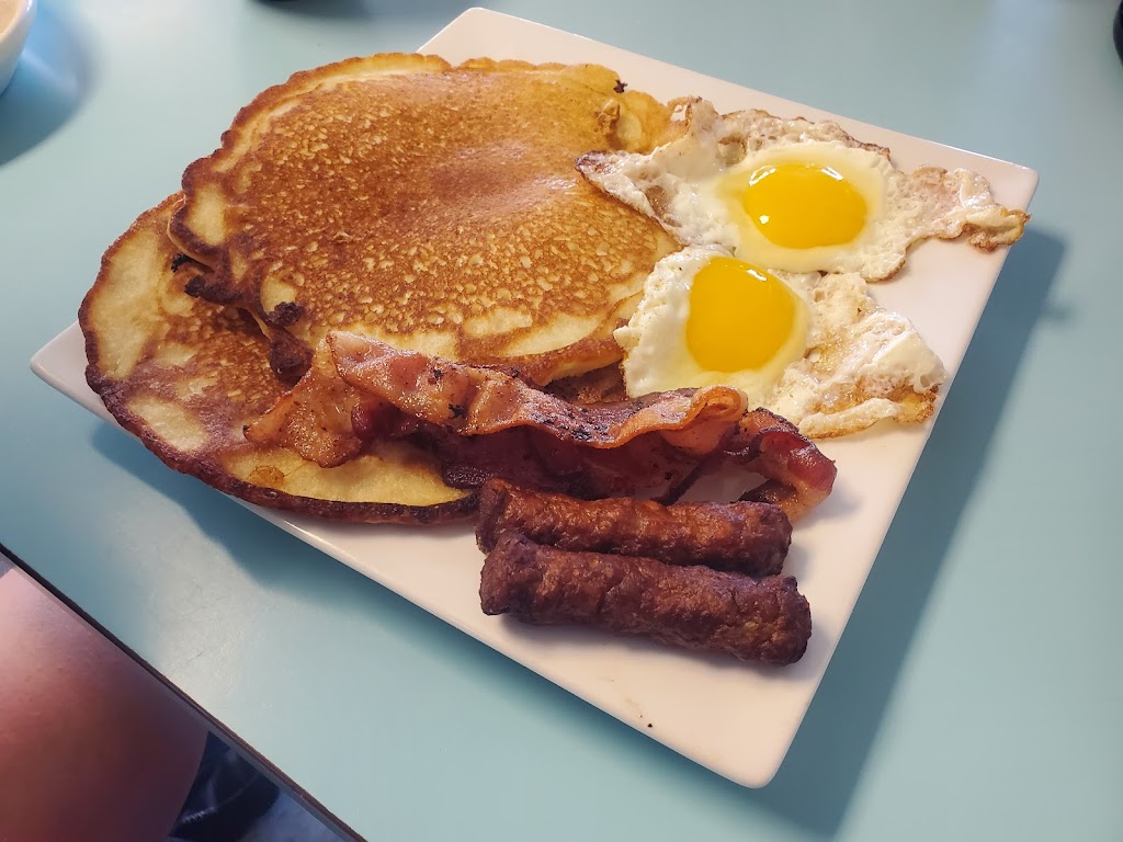 Sunrise Cafe | restaurant | 194 US-101, Rockaway Beach, OR 97136, USA | 9713061265 OR +1 971-306-1265