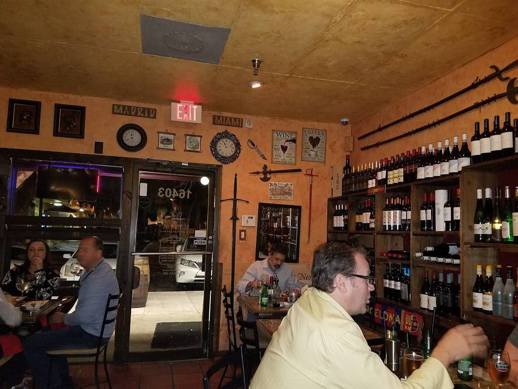 El Pimiento Restaurant | restaurant | 16403 NW 67th Ave, Miami Lakes, FL 33014, USA | 3058268181 OR +1 305-826-8181