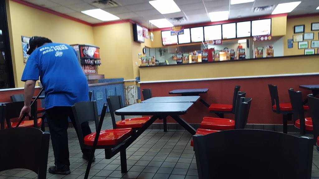 Churchs Chicken | restaurant | 2020 E Belt Line Rd, Carrollton, TX 75006, USA | 9724178827 OR +1 972-417-8827