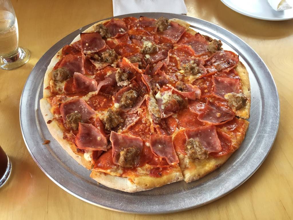 Mama Bears Pizza | restaurant | km 11.5 Carr. La Bufadora, Punta Banda, 22794 Ensenada, B.C., Mexico | 016461542367 OR +52 646 154 2367