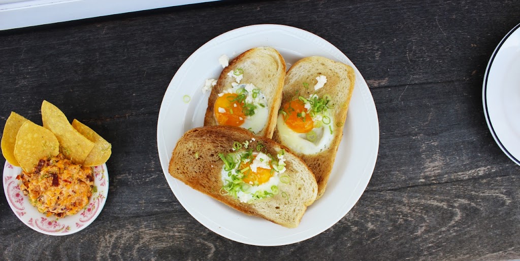 La Chiquiada | restaurant | 110 W Trinity Pl, Decatur, GA 30030, USA | 7709003667 OR +1 770-900-3667