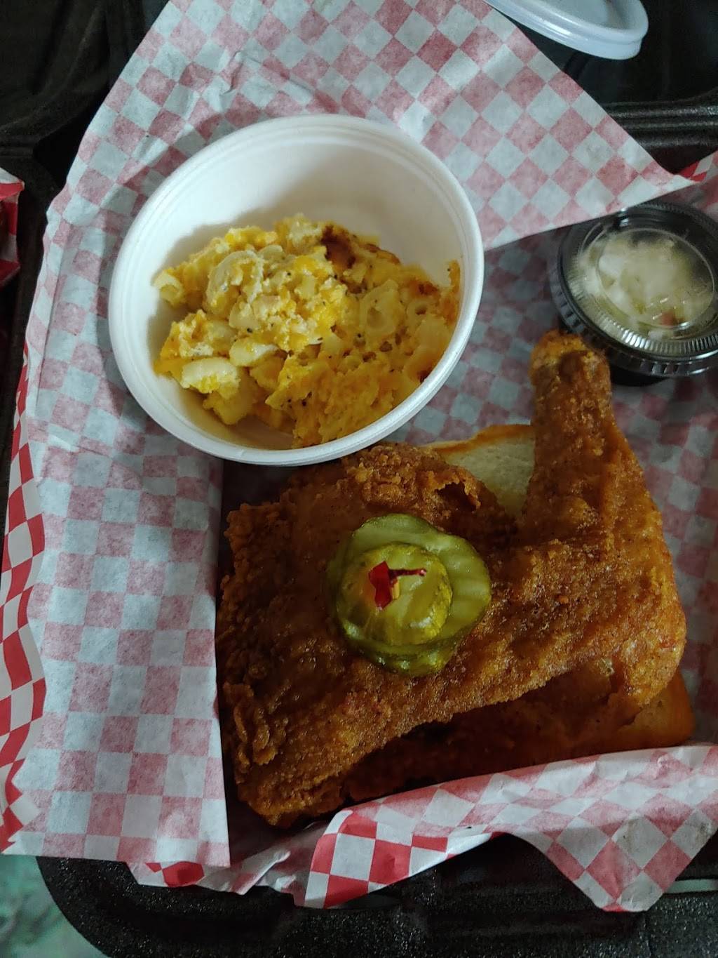 Entrees Hot Chicken & Gourmet Butter Burgers | restaurant | 2100 Candler Rd B, Decatur, GA 30032, USA | 4043434642 OR +1 404-343-4642