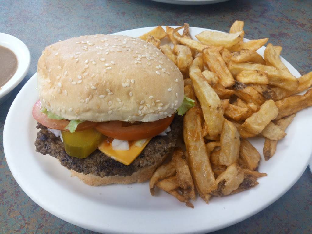 Steeles Restaurant | restaurant | 1900 Merivale Rd, Nepean, ON K2G 4N4, Canada | 6137237771 OR +1 613-723-7771