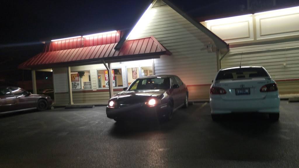 Lees Famous Recipe Chicken | restaurant | 1318 Versailles Rd, Lexington, KY 40504, USA | 8592548229 OR +1 859-254-8229