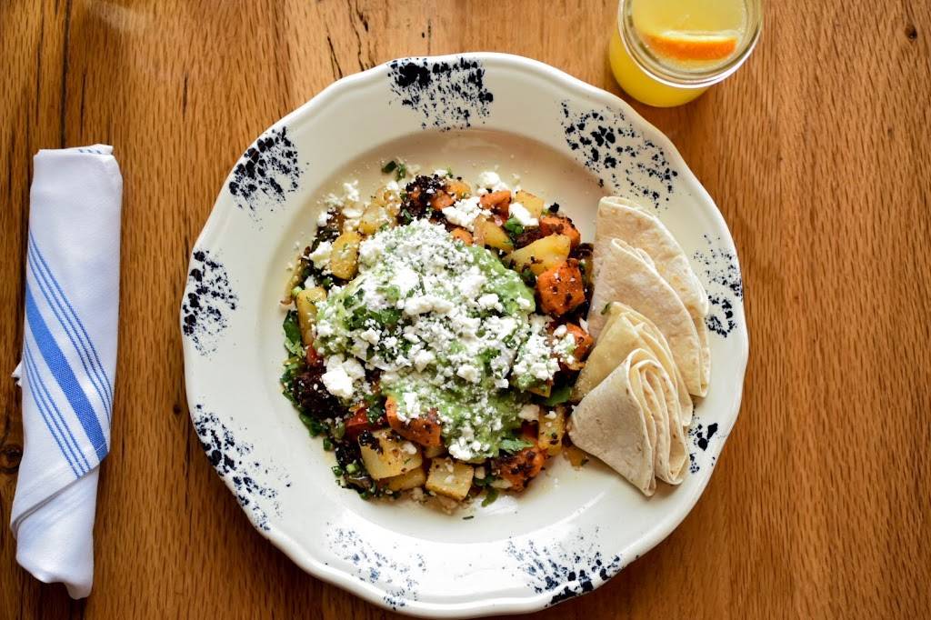 Whistle Britches | restaurant | 6110 Frankford Rd, Dallas, TX 75252, USA | 9725908991 OR +1 972-590-8991