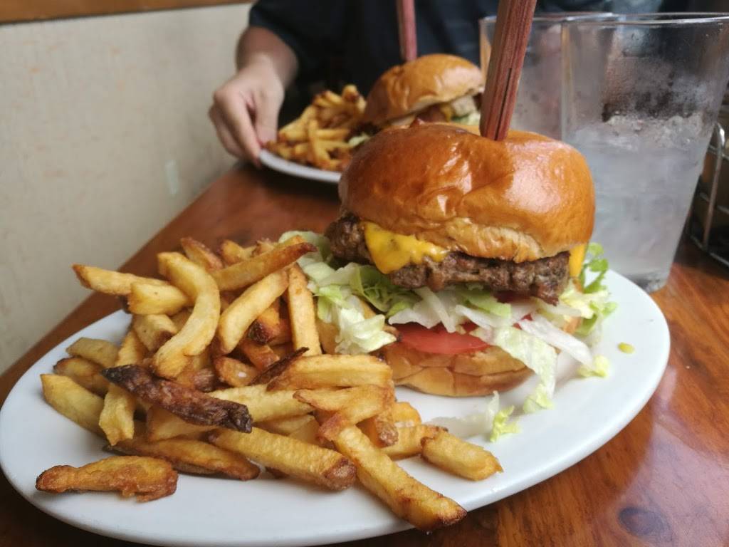 The Hangout Restaurant & Beach Bar | restaurant | 901 Ocean Ave, Seal Beach, CA 90740, USA | 5624314888 OR +1 562-431-4888