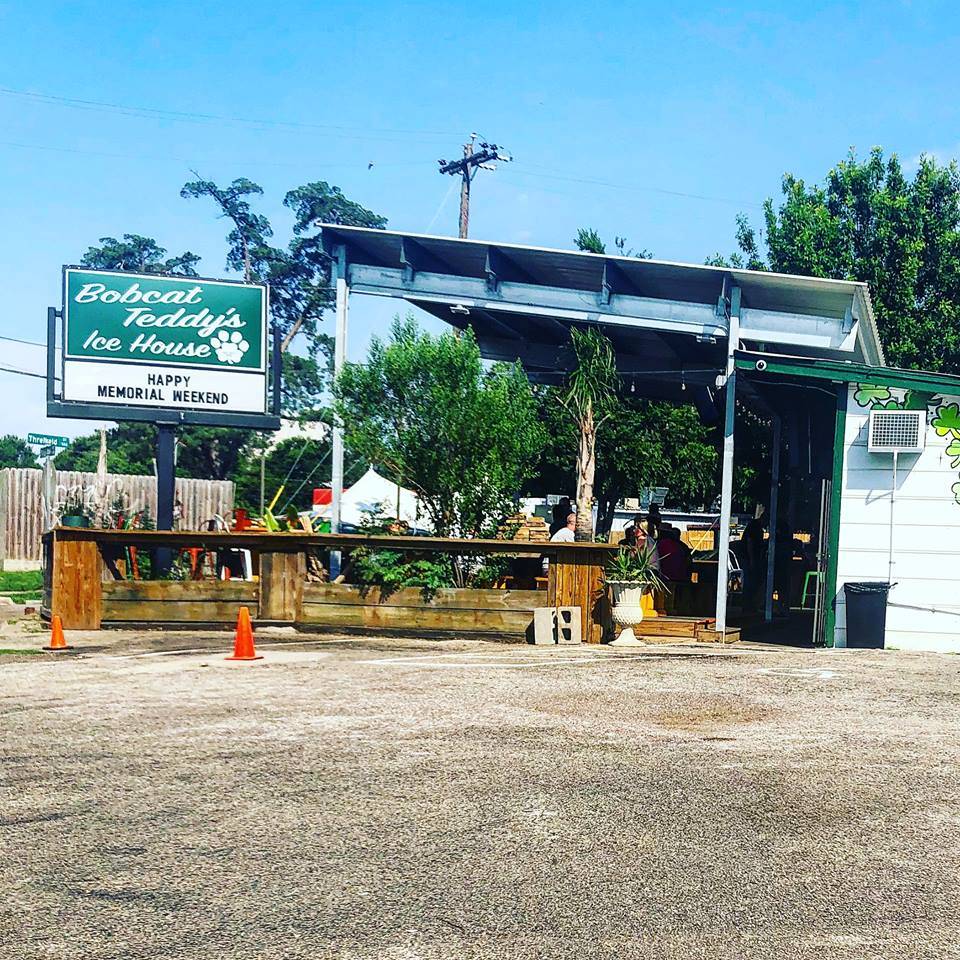 Bobcat Teddys Icehouse | restaurant | 2803 White Oak Dr, Houston, TX 77007, USA | 8327425535 OR +1 832-742-5535