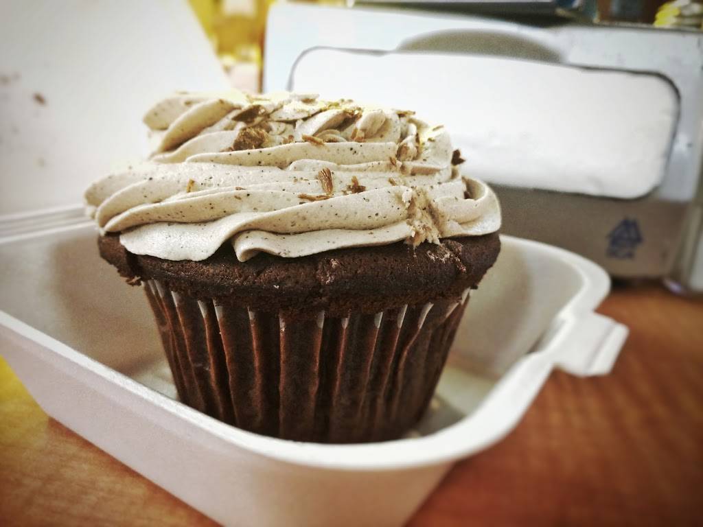 Guss Hot Dog King | restaurant | 10725 Jefferson Ave, Newport News, VA 23601, USA | 7575951630 OR +1 757-595-1630