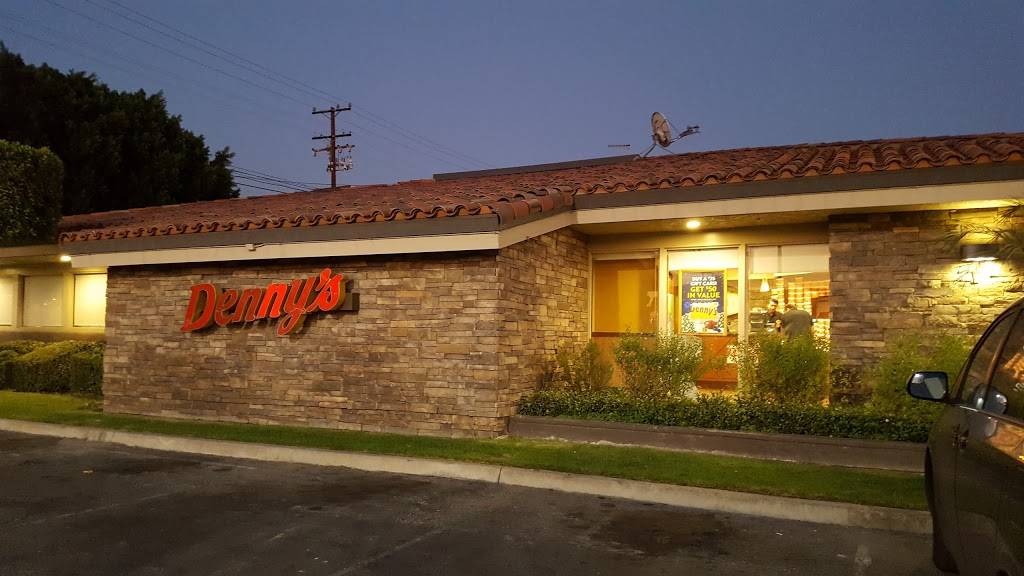 Dennys | restaurant | 1060 Huntington Dr, Duarte, CA 91010, USA | 6262569423 OR +1 626-256-9423