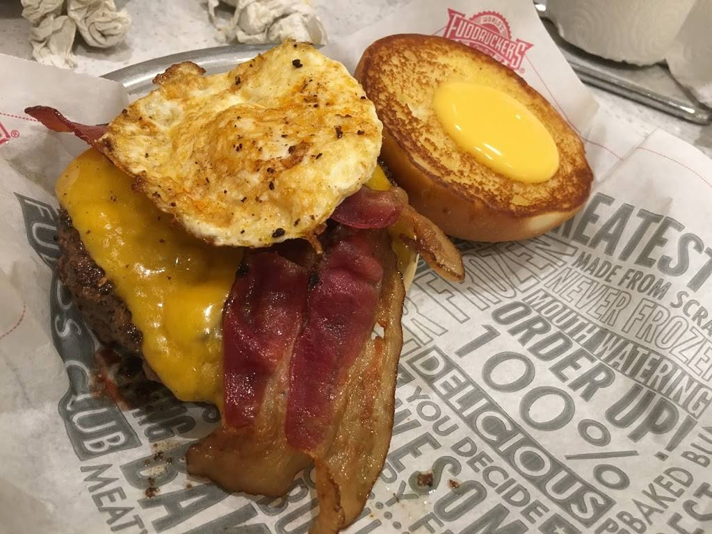 Fuddruckers | restaurant | 1100 Louisiana St a080, Houston, TX 77002, USA | 7135881769 OR +1 713-588-1769
