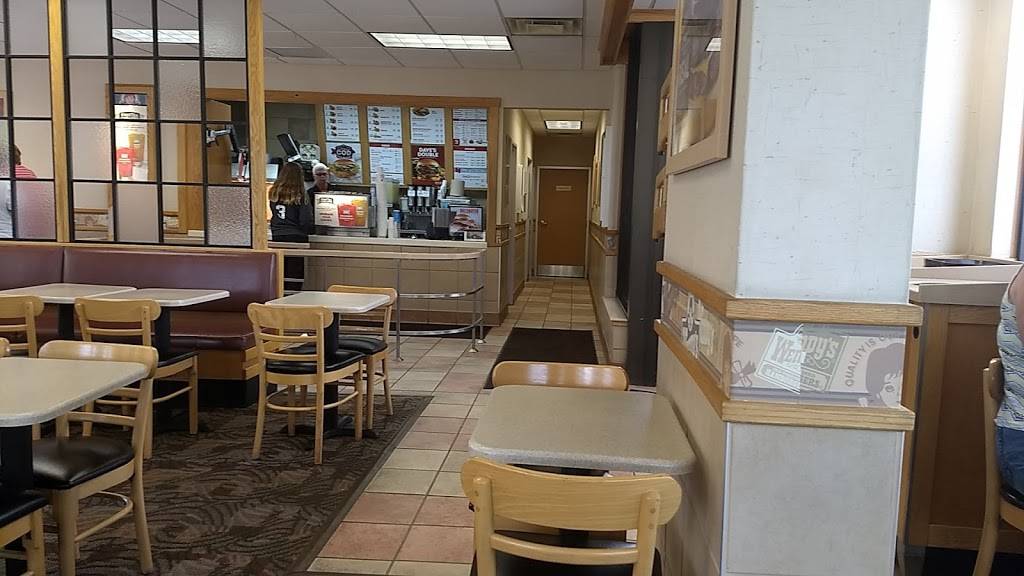 Wendys | restaurant | 1436 Oak Harbor Rd, Fremont, OH 43420, USA | 4193328926 OR +1 419-332-8926