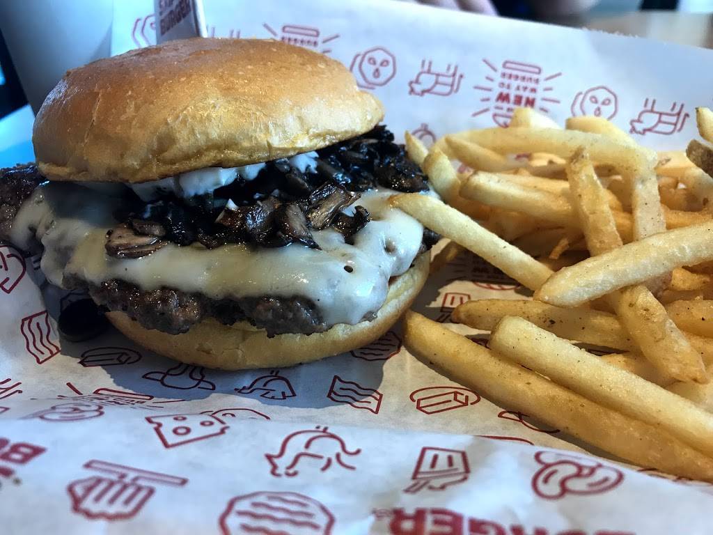Smashburger | restaurant | 5812 Conroy Rd, Orlando, FL 32835, USA | 4074403595 OR +1 407-440-3595