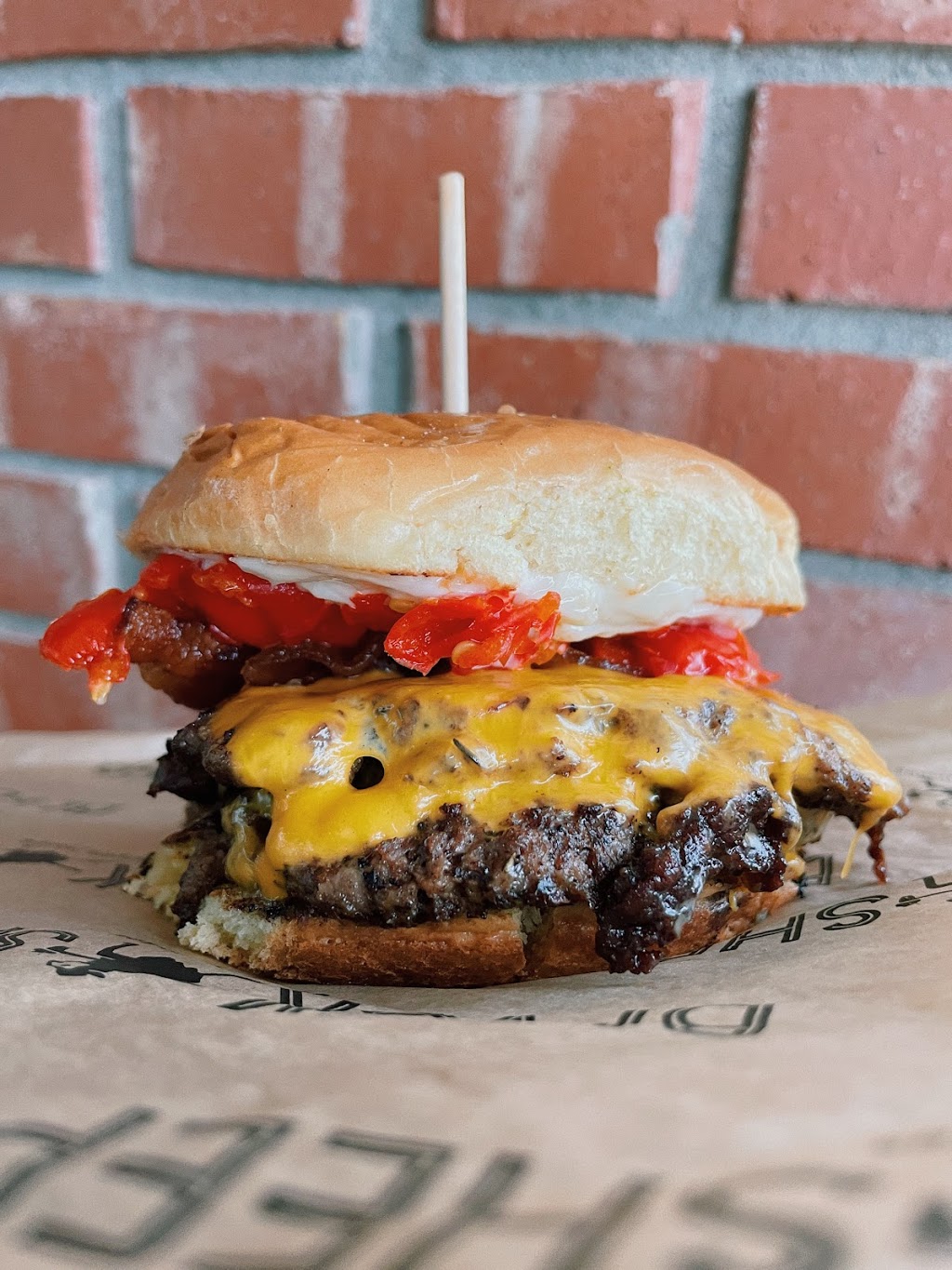 Black Sheep Burgers and Shakes | restaurant | 209 E Walnut St, Springfield, MO 65806, USA | 4173195905 OR +1 417-319-5905