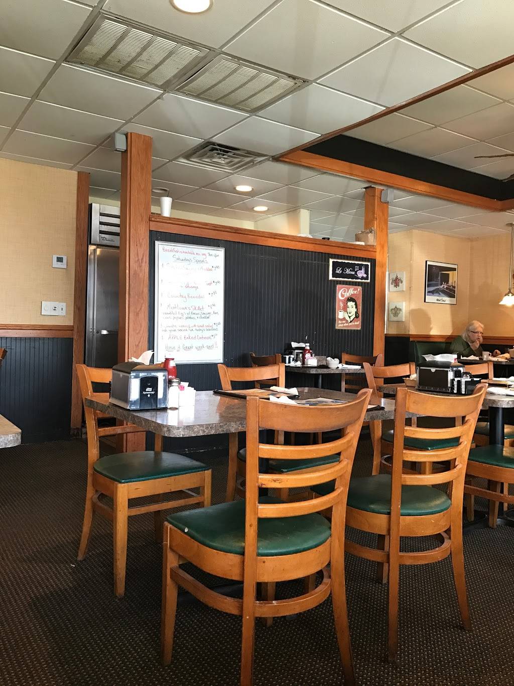 Eddies Sunrise Diner | restaurant | 55 E Nasa Blvd, Melbourne, FL 32901, USA | 3216766267 OR +1 321-676-6267