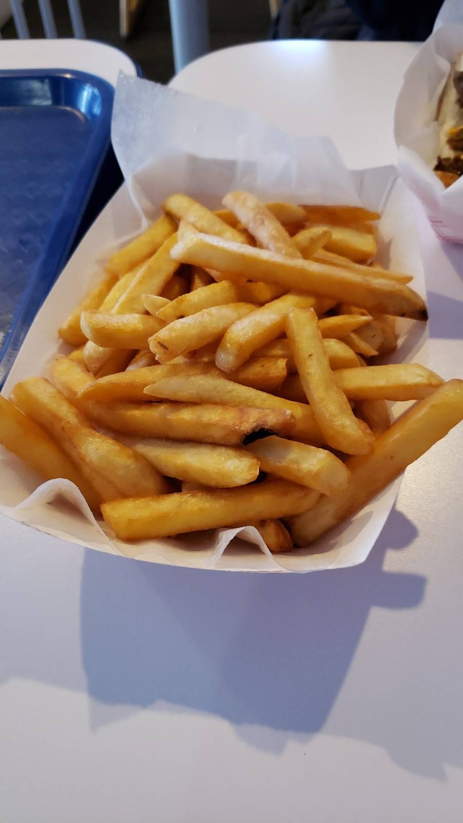 Phillys | restaurant | 33 Sherman St, Norwich, CT 06360, USA | 8608869449 OR +1 860-886-9449