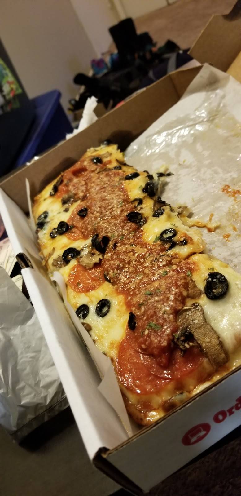 Master Pizza | restaurant | 6847 Ridge Rd, Parma, OH 44129, USA | 4408883000 OR +1 440-888-3000