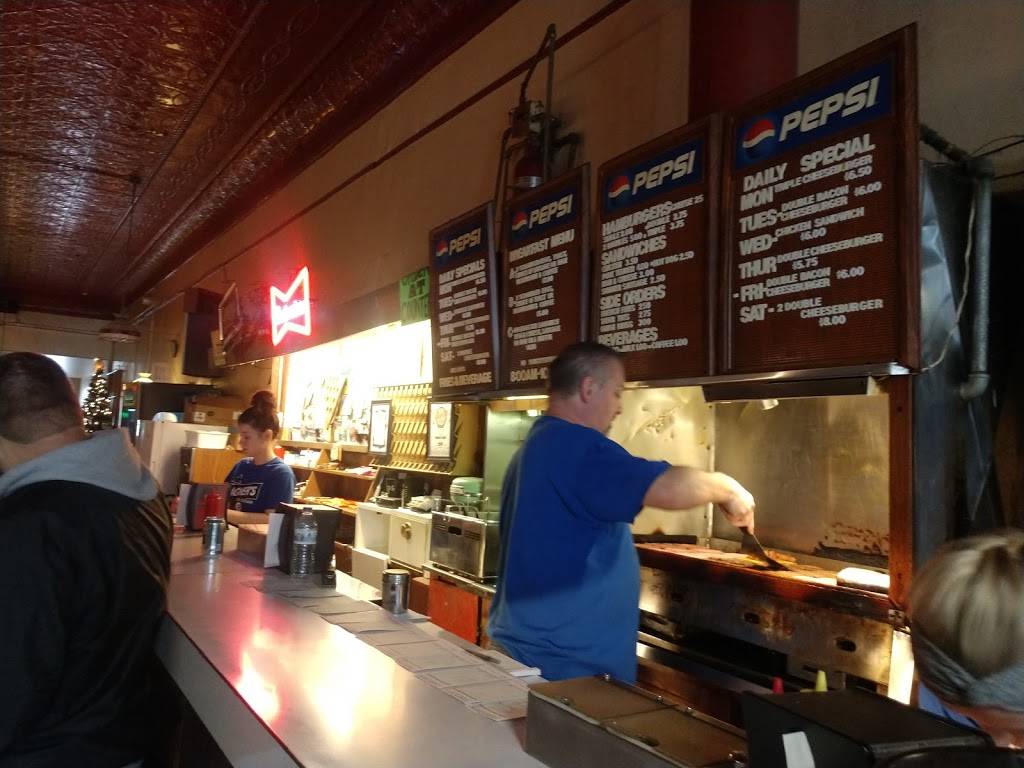 Wagners Lunch | restaurant | 222 N Cedar Ave, Owatonna, MN 55060, USA | 5074510931 OR +1 507-451-0931