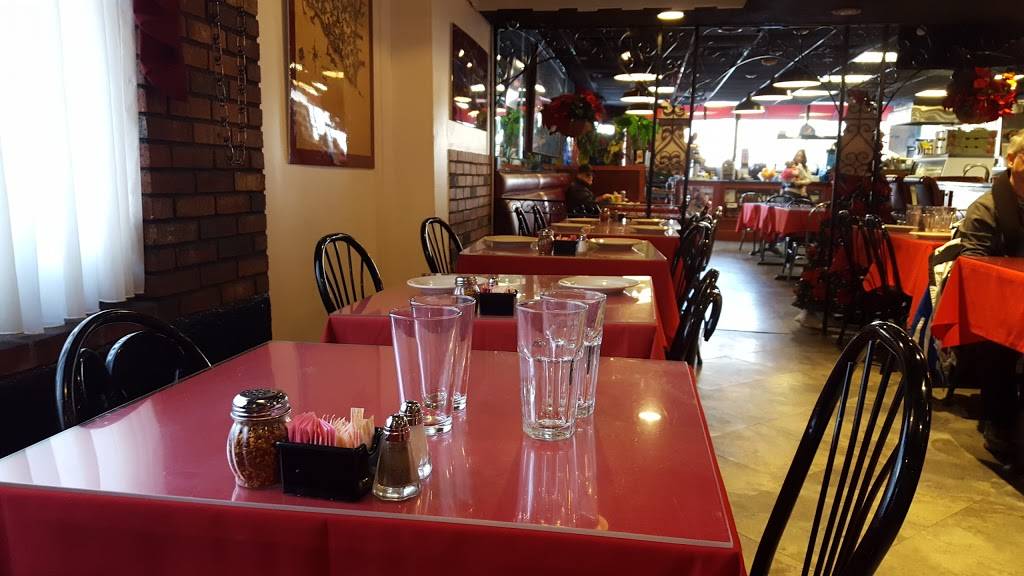 Vinnys Ristorante | meal takeaway | 76 Broadway, Somerville, MA 02145, USA | 6176281921 OR +1 617-628-1921