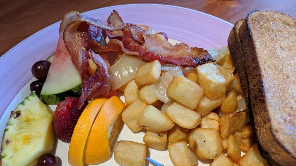 Broadway Bar & Grill | restaurant | 1968 Portobello Blvd, Orléans, ON K4A 4E7, Canada | 6138301575 OR +1 613-830-1575