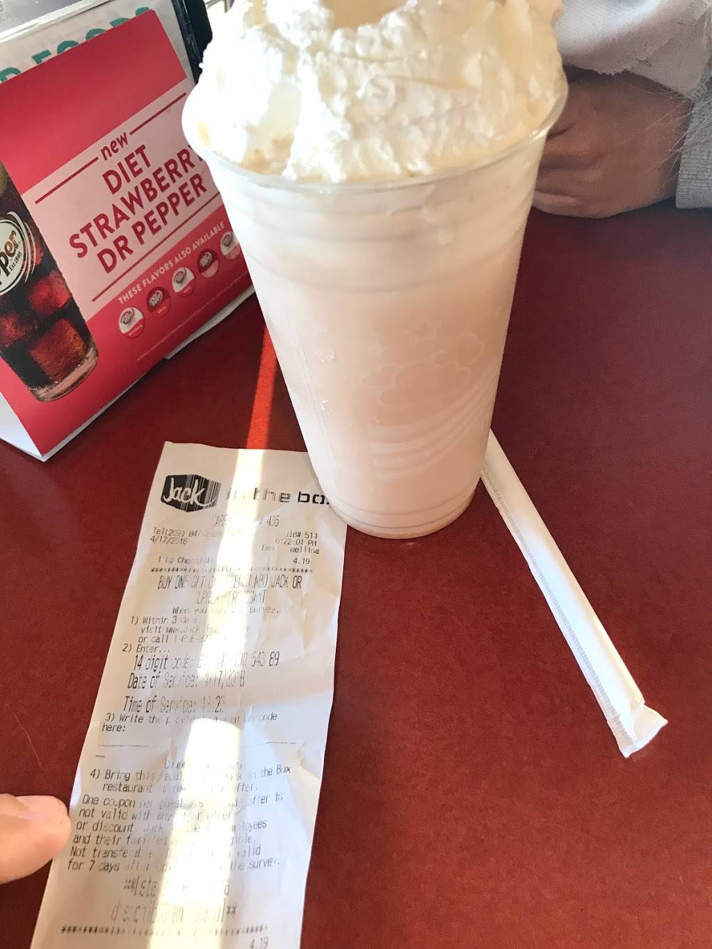 Jack in the Box | restaurant | 606 E F St, Oakdale, CA 95361, USA | 2098472598 OR +1 209-847-2598