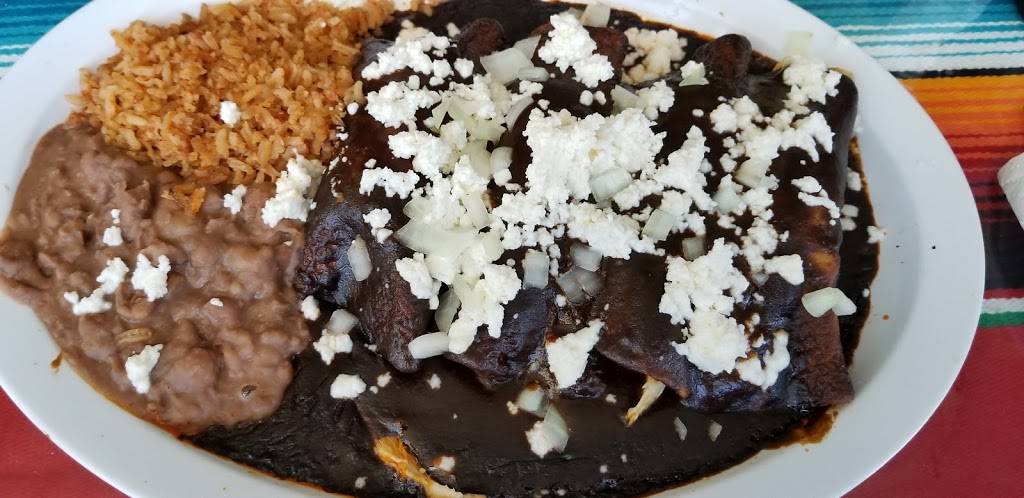 El Zarape | restaurant | 1486 E Los Angeles Ave, Simi Valley, CA 93065, USA | 8058422662 OR +1 805-842-2662