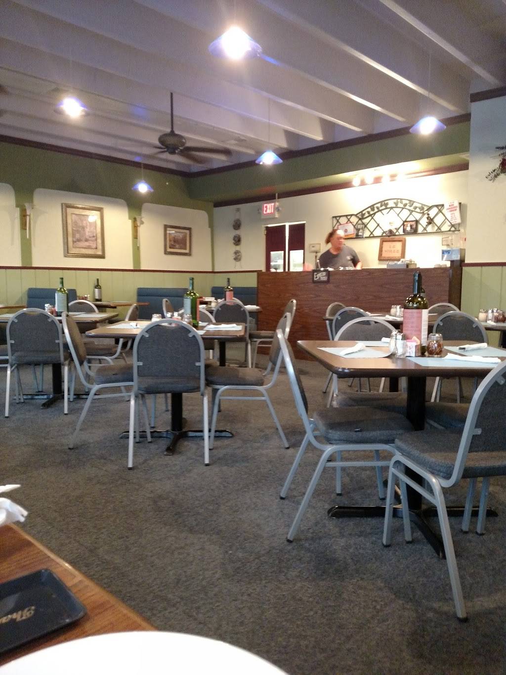 Lenocis Spaghetti House | restaurant | 5520 Oberlin Ave, Lorain, OH 44053, USA | 4402823033 OR +1 440-282-3033