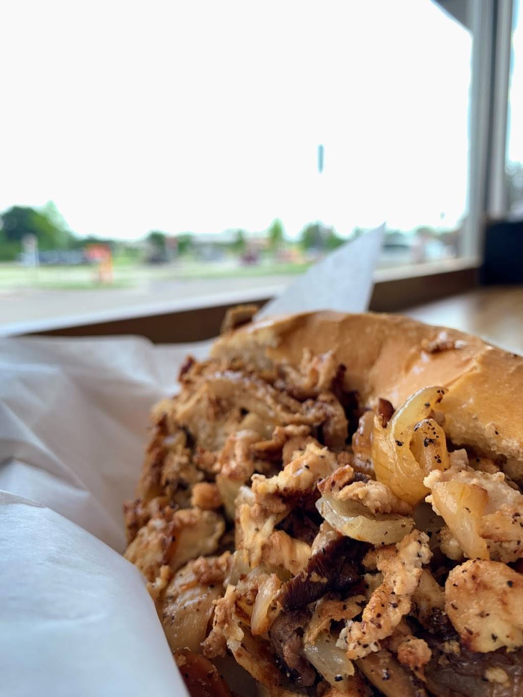 Ziggys Cheesesteaks | restaurant | 2713 University Dr, Auburn Hills, MI 48326, USA | 2484819101 OR +1 248-481-9101