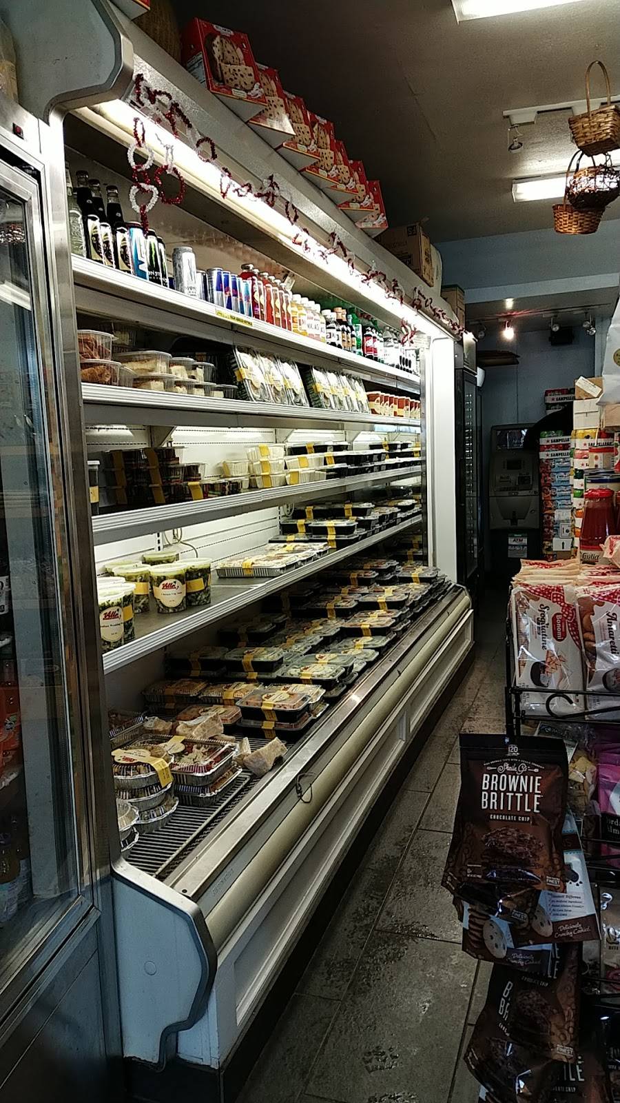 Villa Italian Specialties | restaurant | 7 Railroad Ave, East Hampton, NY 11937, USA | 6313245110 OR +1 631-324-5110