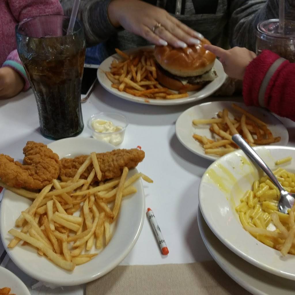 Steak n Shake | restaurant | 2019 W 75th St, Darien, IL 60561, USA | 6305150849 OR +1 630-515-0849