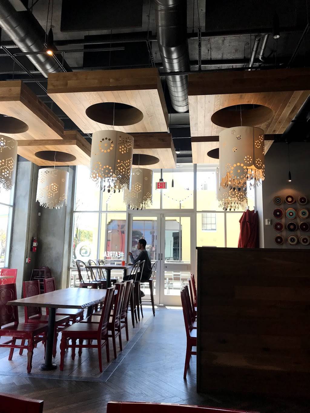 Luna Grill | restaurant | 9901 Washington Blvd #106, Culver City, CA 90232, USA | 4245233242 OR +1 424-523-3242