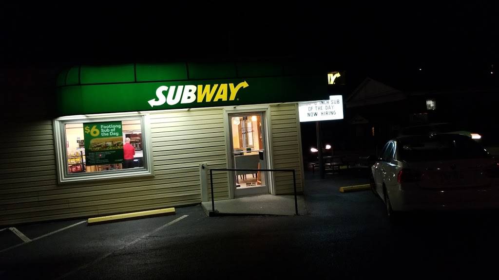 Subway | restaurant | 26 N Franklin St, Christiansburg, VA 24073, USA | 5403827512 OR +1 540-382-7512