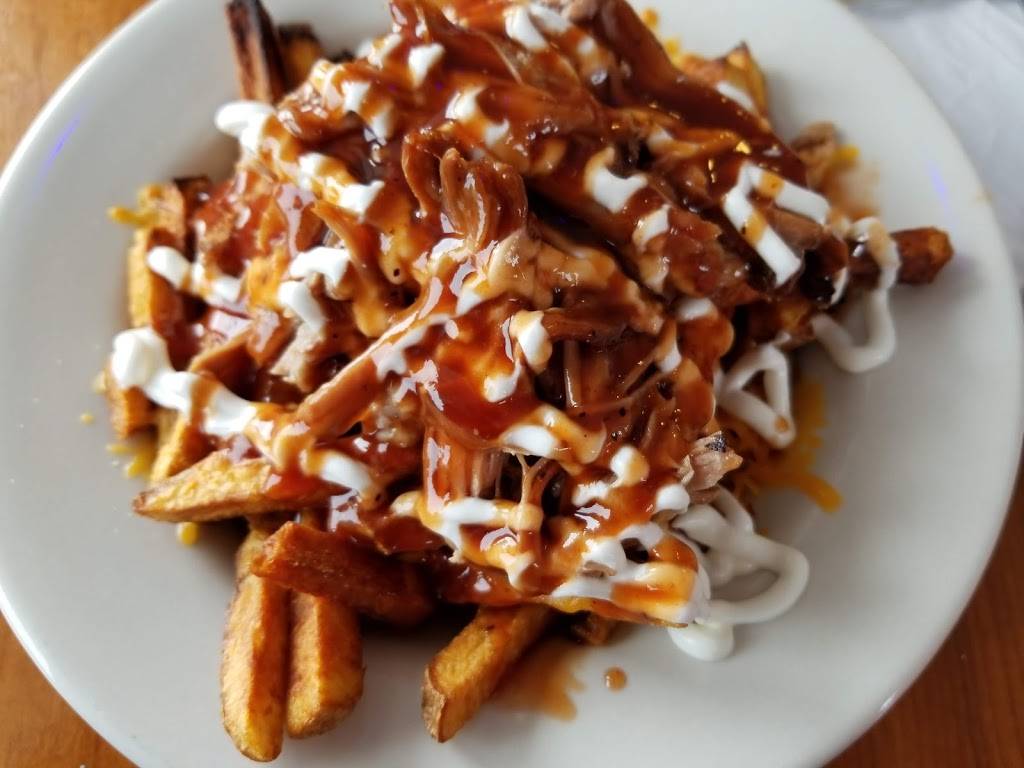 Porkys Place & Backyard BBQ | restaurant | 7404 Ethan Allen Hwy, New Haven, VT 05472, USA | 8028772600 OR +1 802-877-2600