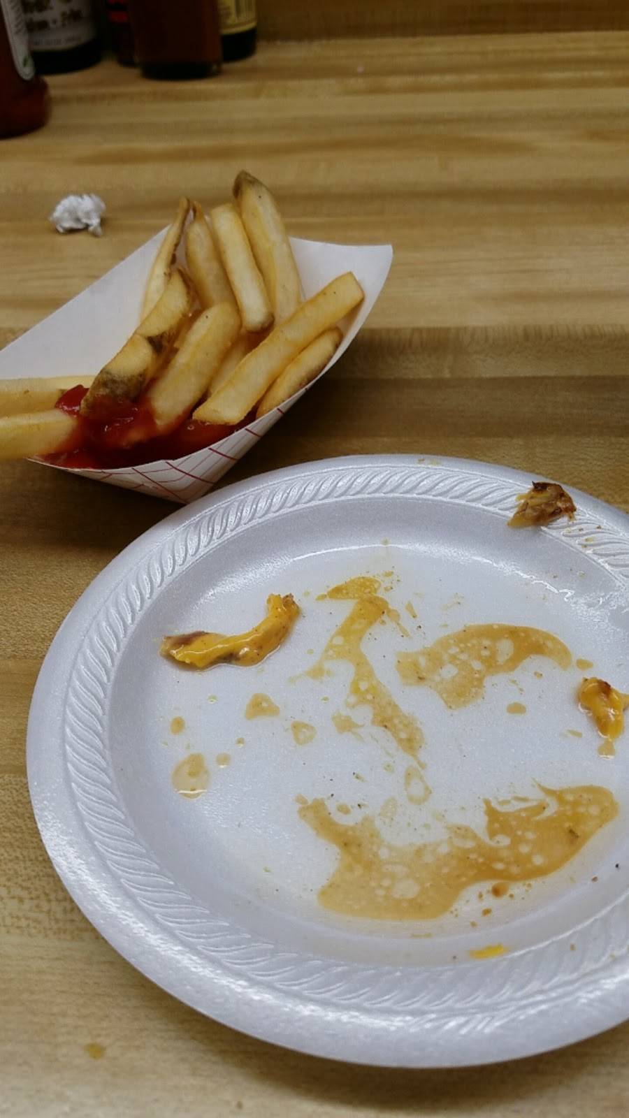 Clauds Hamburgers | restaurant | 3834 S Peoria Ave, Tulsa, OK 74105, USA | 9187428332 OR +1 918-742-8332