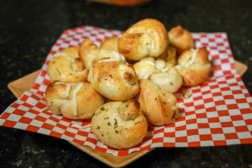 Calabria Pizza & Gyros | restaurant | 26251 S Tamiami Trail Unit 5, Bonita Springs, FL 34134, USA | 2396767243 OR +1 239-676-7243