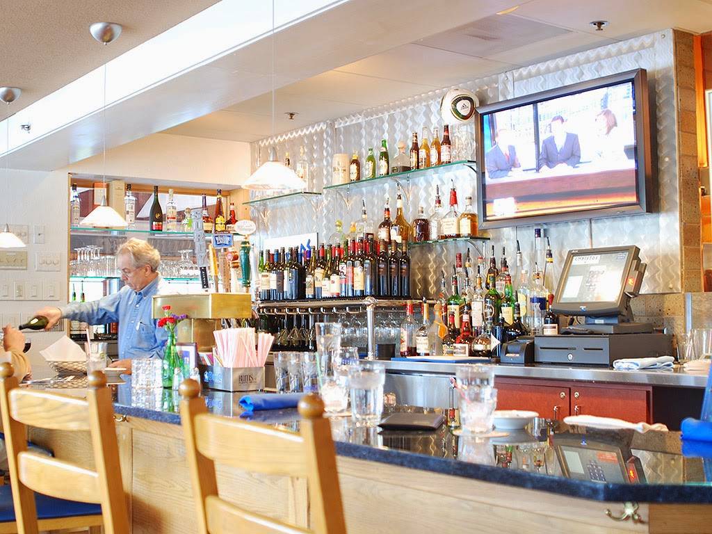 Christos Greek Restaurant Minnetonka | restaurant | 15600 MN-7, Minnetonka, MN 55345, USA | 9529121000 OR +1 952-912-1000