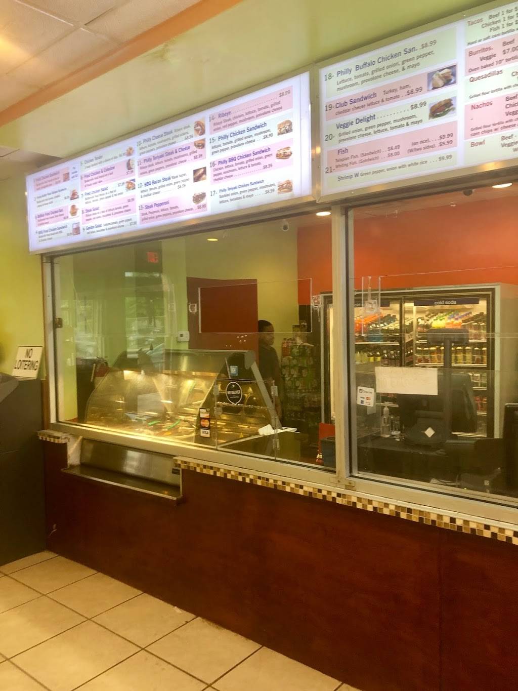 Royal Rooster Carryout | restaurant | 1822 Benning Rd NE, Washington, DC 20002, USA | 2024504606 OR +1 202-450-4606