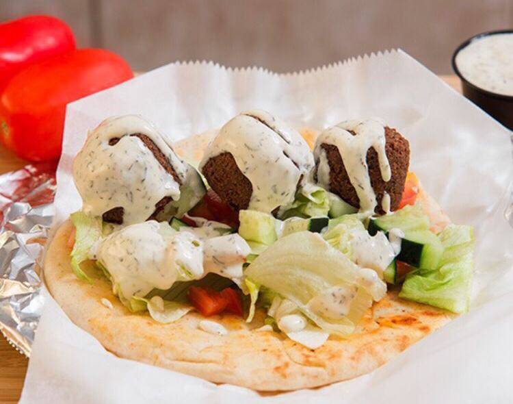 Halal New Crown Fried Chicken | restaurant | 6826 Market St, Upper Darby, PA 19082, USA | 6103525800 OR +1 610-352-5800