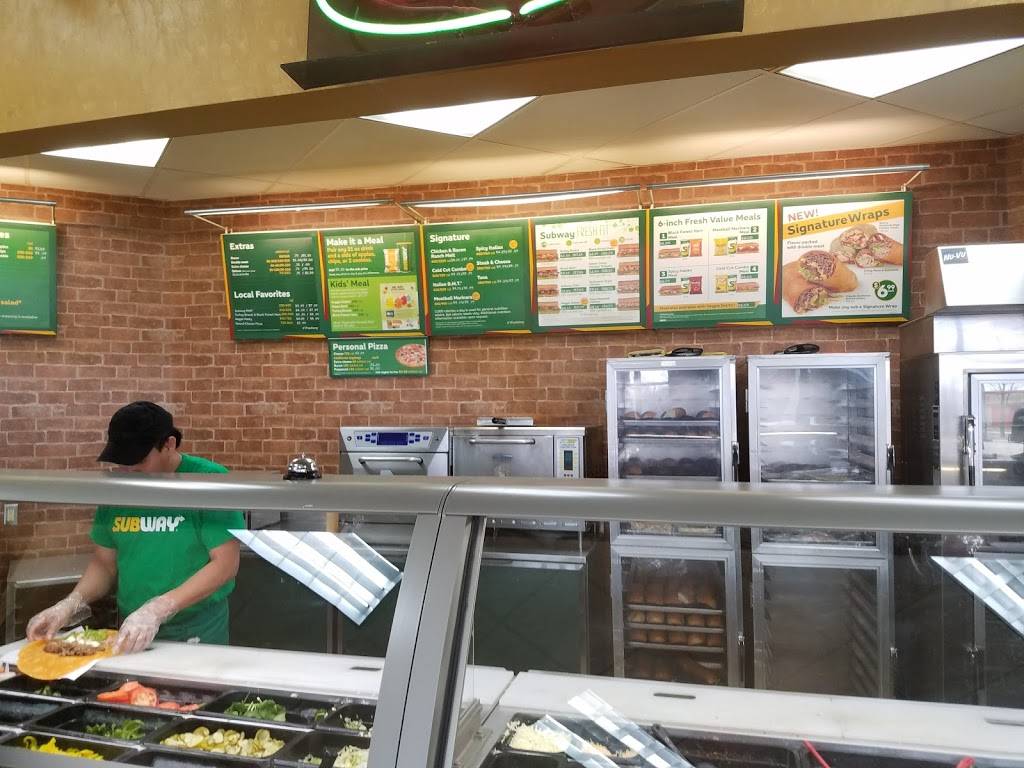 Subway | restaurant | 3650 S State St, Ann Arbor, MI 48108, USA | 7346657277 OR +1 734-665-7277
