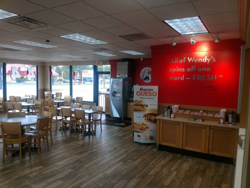 Wendys | restaurant | 7945 Gratiot Rd, Saginaw, MI 48609, USA | 9897811183 OR +1 989-781-1183