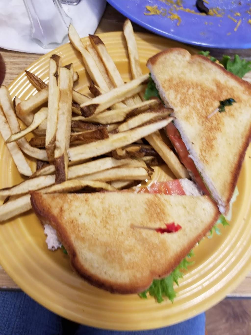 Whitewater Grill | restaurant | 1224 US-64, Ocoee, TN 37361, USA | 4233384400 OR +1 423-338-4400