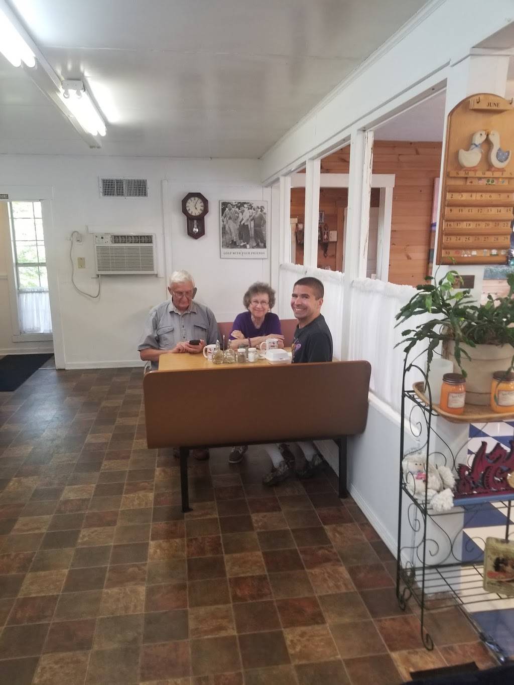 Macs Diner | restaurant | P.o. Box 1441, 409 S Main St, Jamestown, TN 38556, USA | 9313103482 OR +1 931-310-3482