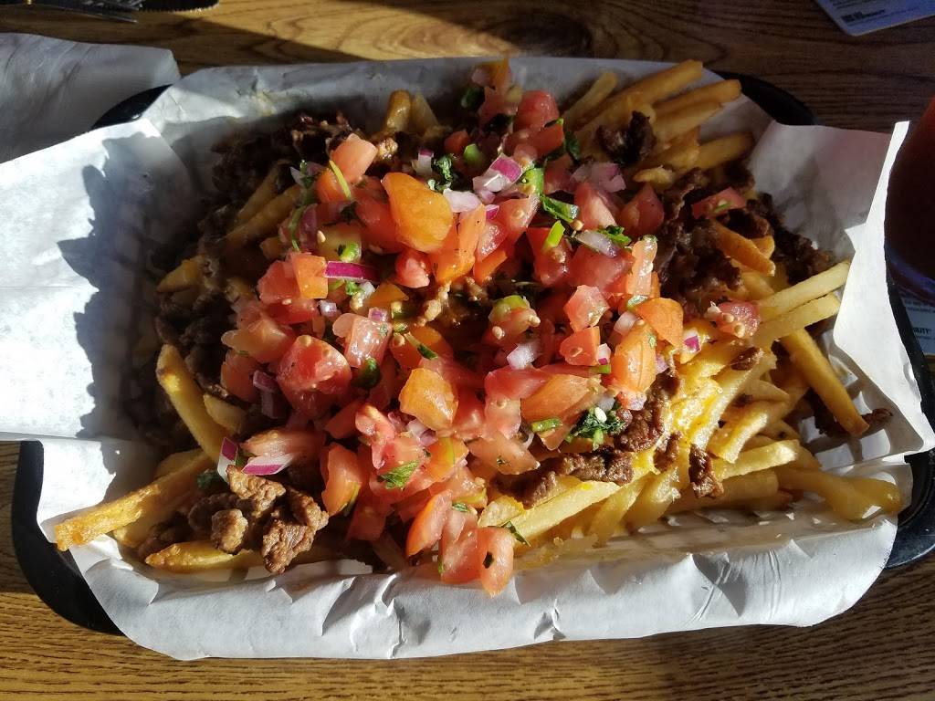 Mr. Peabodys Burgers & Ale | restaurant | 6110 Friars Rd, San Diego, CA 92108, USA | 6195421786 OR +1 619-542-1786