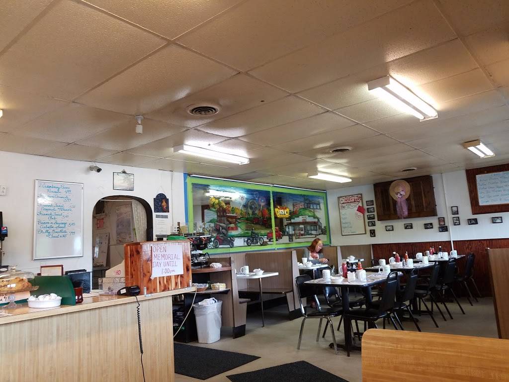 Roxys Diner | restaurant | 1113 New Castle Rd, Prospect, PA 16052, USA | 7248651100 OR +1 724-865-1100