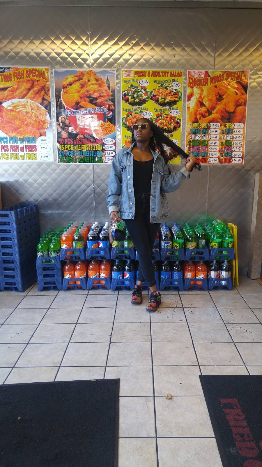 Crown Fried Chicken | restaurant | 256 Chatham St, Lynn, MA 01902, USA | 7815922545 OR +1 781-592-2545