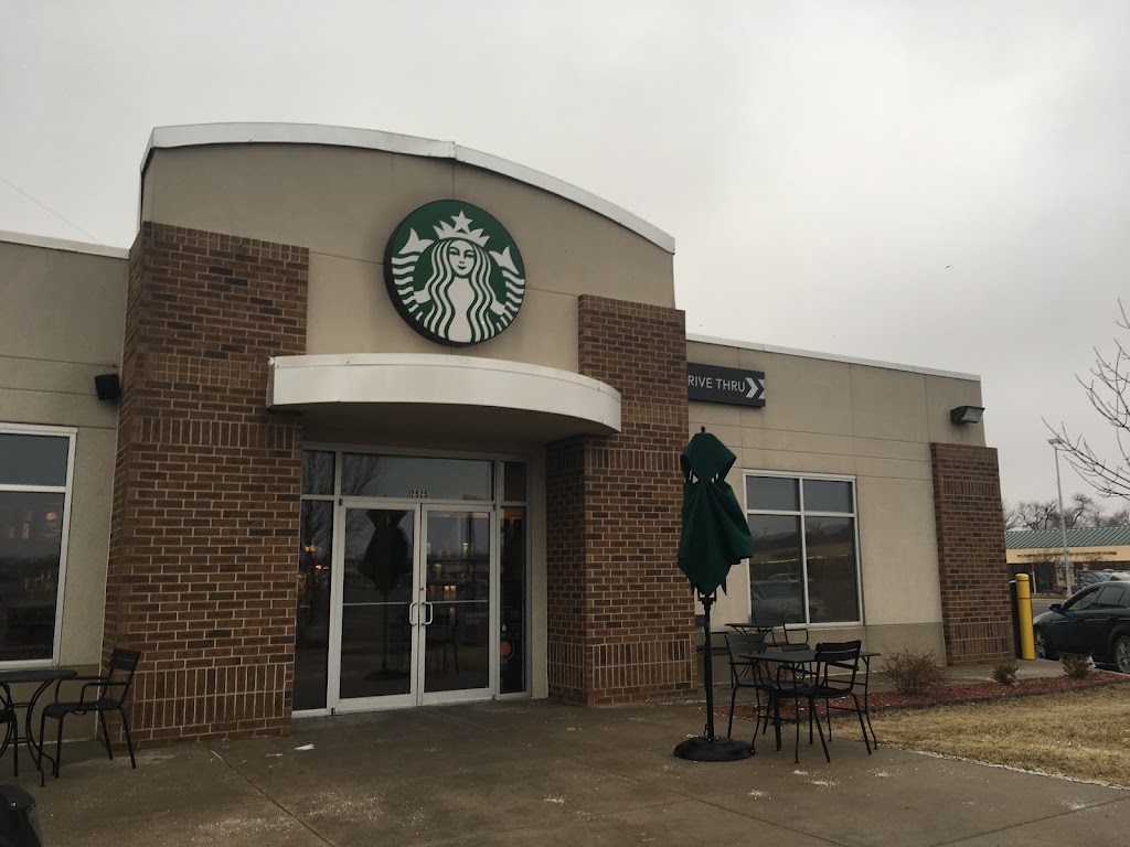 Starbucks | cafe | 2525 S Seneca St, Wichita, KS 67217, USA | 3162652754 OR +1 316-265-2754