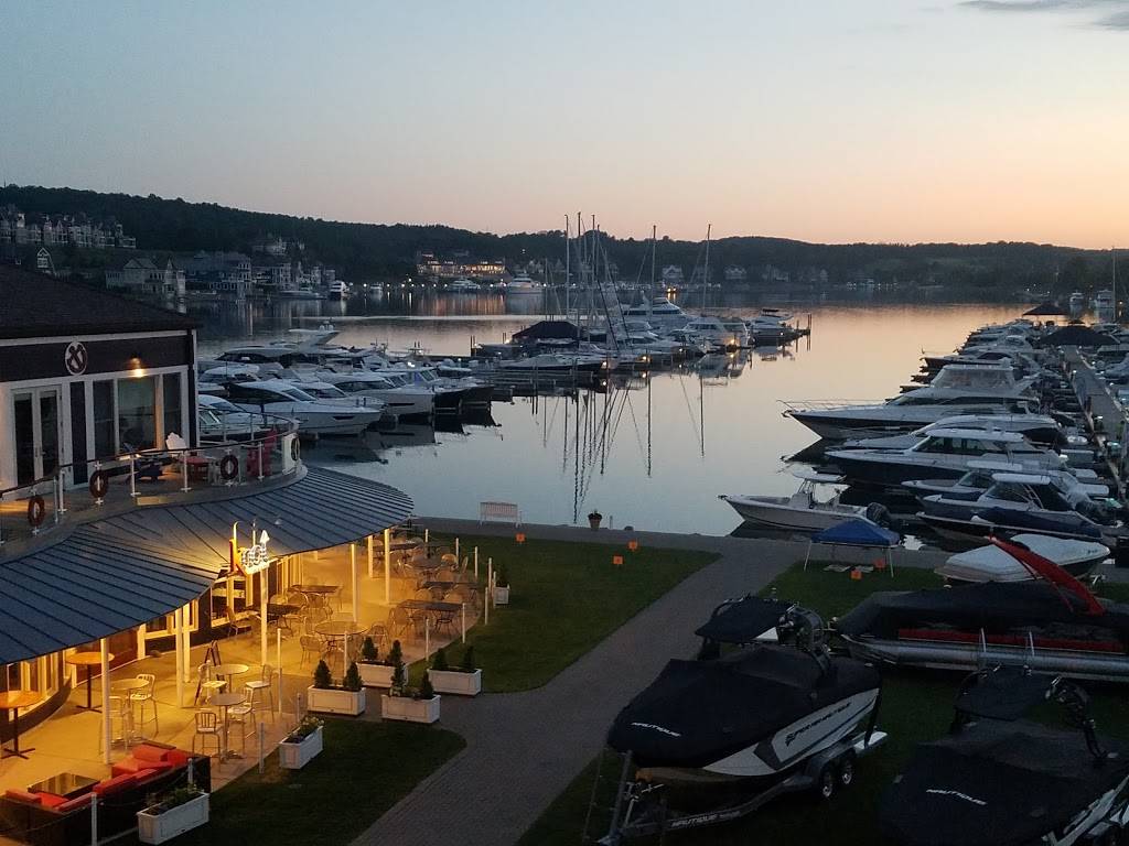 Bay Harbor Yacht Club | restaurant | 4300 Vista Dr, Petoskey, MI 49770, USA | 2314392100 OR +1 231-439-2100