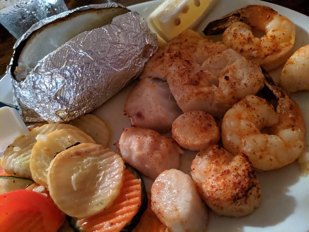 Brewster Inn & Chowder House | night club | 1933 Main St, Brewster, MA 02631, USA | 5088967771 OR +1 508-896-7771