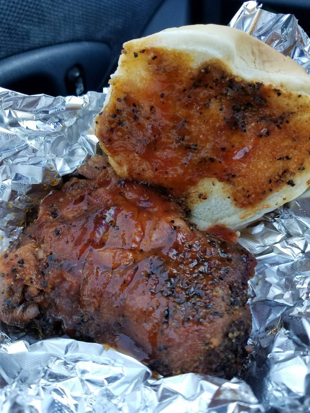 Dig Dougs BBQ | restaurant | 2322 N Bloomington St, Streator, IL 61364, USA | 8155109956 OR +1 815-510-9956